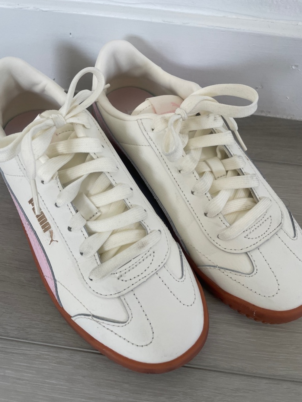 Puma Cream Leather Low-Top Sneakers with Pink and Gum Sole